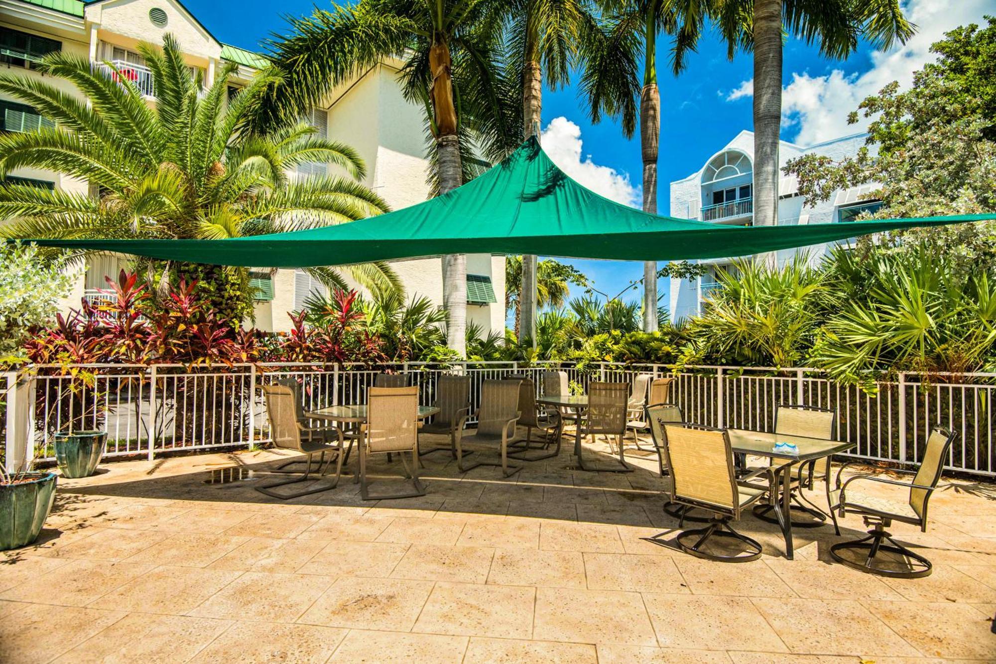 Sunrise Suites Jamaica Suite #102 Key West Bilik gambar